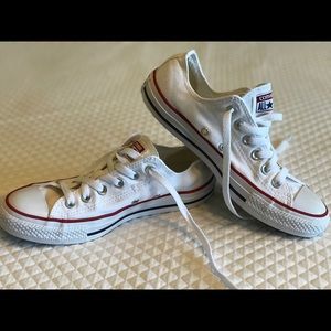 White ALL ⭐️ STAR Converse